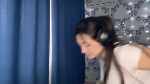 Kate online show from December 3, 8:15 am