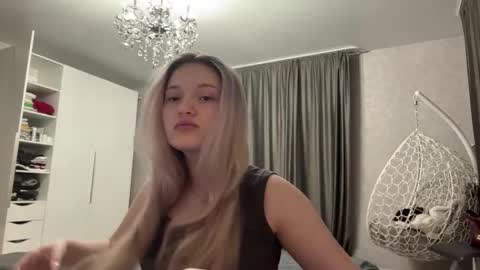 Lina online show from February 27, 3:37 pm