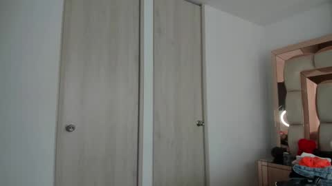 Snapshot of candy_sam28 chatting on January 10, 5:02 pm samantha online show from January 10, 5:02 pm