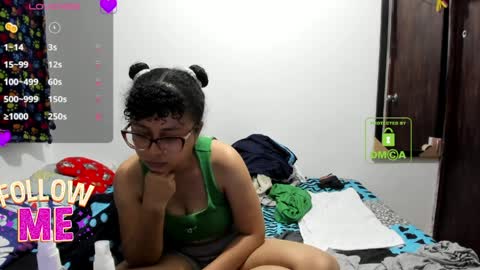 candy_val online show from March 30, 6:02 am