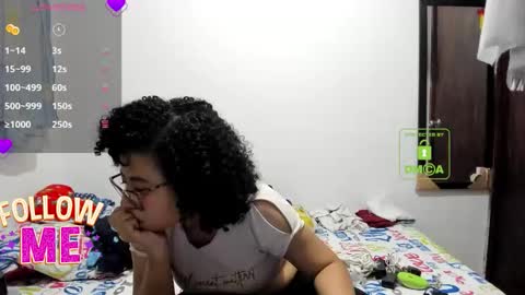 candy_val online show from January 18, 5:05 am