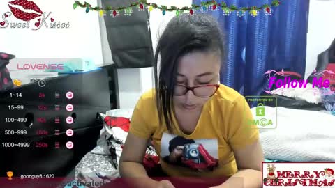 candy_val online show from December 12, 6:47 am