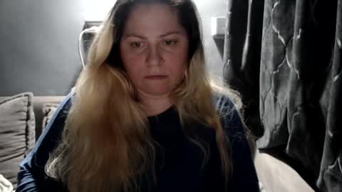 Laura online show from March 3, 7:43 pm