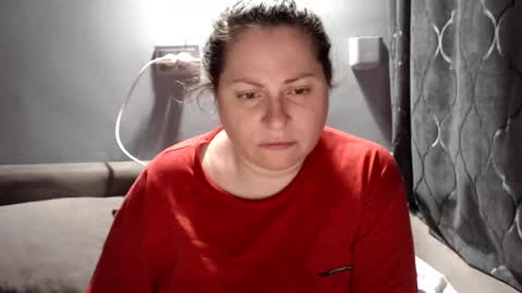 Laura online show from June 1, 7:59 pm