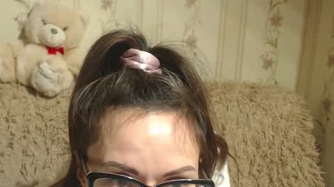 Snapshot of candylady136 chatting on February 8, 5:08 pm say meow and send tip online show from February 8, 5:08 pm