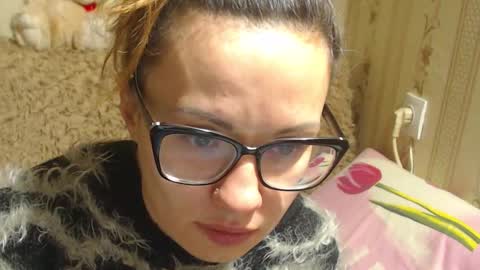 Snapshot of candylady136 chatting on December 22, 11:54 am say meow and send tip online show from December 22, 11:54 am