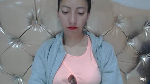 Snapshot of candymilfff chatting on February 2, 9:34 pm candymilfff online show from February 2, 9:34 pm