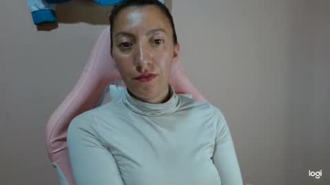 candymilfff online show from March 6, 10:20 pm