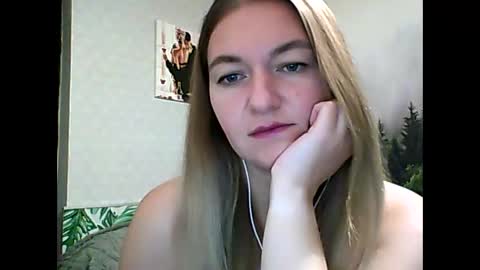 Daisy online show from October 6, 9:54 pm