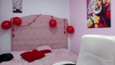 C A N D Y online show from February 14, 5:25 pm