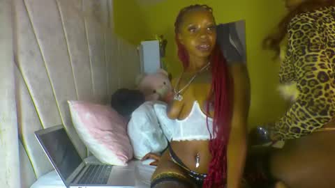 Snapshot of candyspicee chatting on September 9, 5:46 pm candyspicee online show from September 9, 5:46 pm
