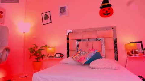 Candy online show from October 14, 7:06 pm