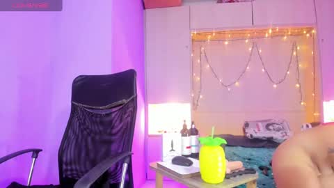  Dulce Maria  online show from September 25, 8:27 pm