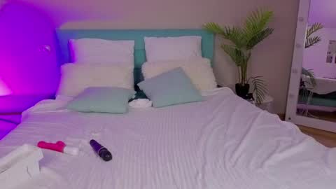 candyyy____ online show from May 9, 5:41 pm