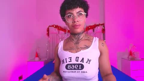 Aura  online show from November 22, 12:36 pm