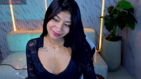 Canela  online show from May 15, 9:22 pm