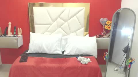 Canela online show from September 19, 11:30 pm