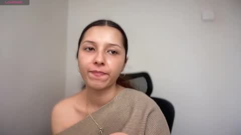 Emma online show from February 17, 2:49 pm