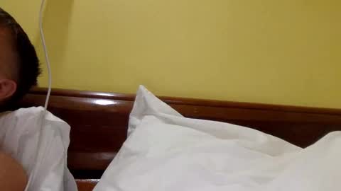 Snapshot of capt_oliver chatting on January 30, 6:10 pm follow my twitter online show from January 30, 6:10 pm
