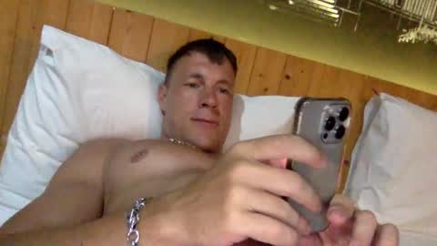 Snapshot of capt_oliver chatting on February 3, 6:17 pm follow my twitter online show from February 3, 6:17 pm