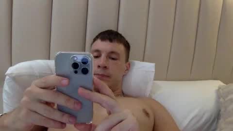 Snapshot of capt_oliver chatting on December 26, 4:47 pm follow my twitter online show from December 26, 4:47 pm