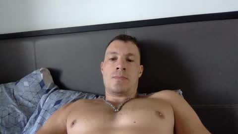 Snapshot of capt_oliver chatting on March 12, 5:24 am follow my twitter online show from March 12, 5:24 am