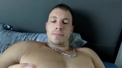 Snapshot of capt_oliver chatting on February 26, 4:52 am follow my twitter online show from February 26, 4:52 am