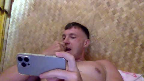 Snapshot of capt_oliver chatting on January 25, 6:46 pm follow my twitter online show from January 25, 6:46 pm