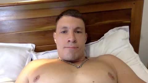 Snapshot of capt_oliver chatting on December 16, 8:58 pm follow my twitter online show from December 16, 8:58 pm