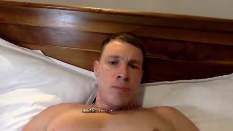 Snapshot of capt_oliver chatting on December 16, 5:54 pm follow my twitter online show from December 16, 5:54 pm