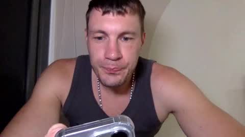 Snapshot of capt_oliver chatting on December 30, 5:23 pm follow my twitter online show from December 30, 5:23 pm