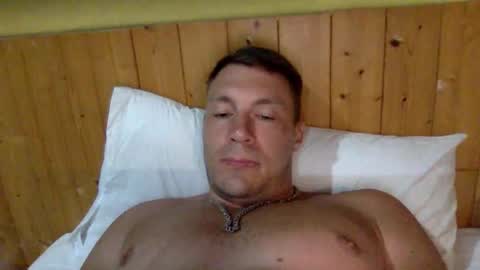 Snapshot of capt_oliver chatting on February 10, 6:45 pm follow my twitter online show from February 10, 6:45 pm