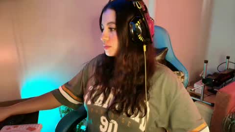 cara890713 online show from February 20, 7:19 pm