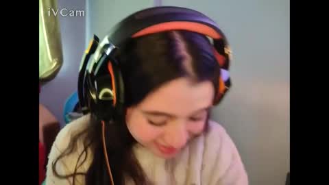 cara890713 online show from January 14, 12:45 pm