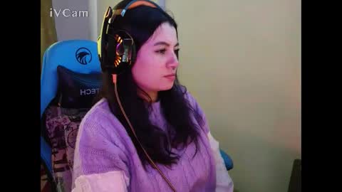 cara890713 online show from January 18, 6:21 pm