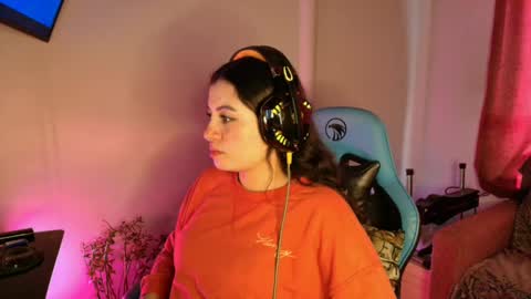 cara890713 online show from March 4, 7:11 pm