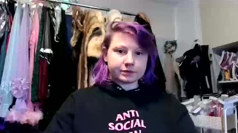 Cara May online show from October 14, 7:50 pm
