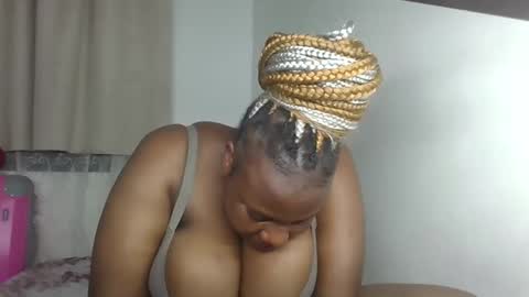 caramel_melbah online show from December 14, 8:26 pm