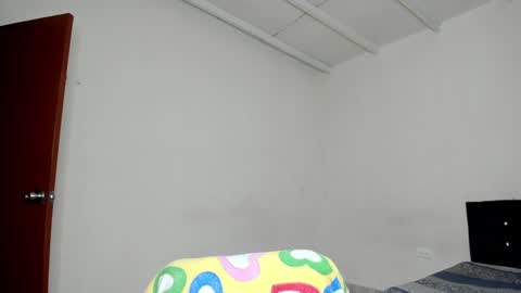 Snapshot of cardrey05 chatting on January 28, 1:08 am Carlos and Cristian online show from January 28, 1:08 am