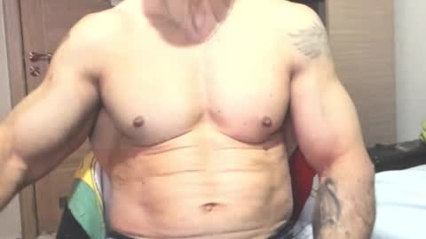 Laz online show from November 2, 10:15 am