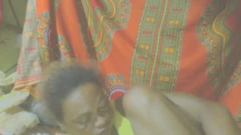 Snapshot of carinesexy69 chatting on February 6, 1:05 am carinesexy69 online show from February 6, 1:05 am