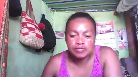 Snapshot of carinesexy69 chatting on January 24, 8:55 am carinesexy69 online show from January 24, 8:55 am
