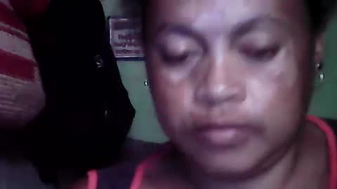 Snapshot of carinesexy69 chatting on February 18, 9:21 am carinesexy69 online show from February 18, 9:21 am