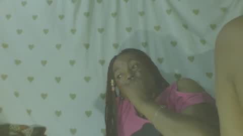Snapshot of carinesexy69 chatting on September 19, 8:12 pm carinesexy69 online show from September 19, 8:12 pm
