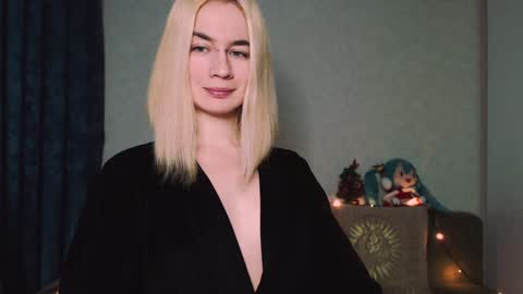 Snapshot of carinfox chatting on January 10, 5:05 am Carin online show from January 10, 5:05 am