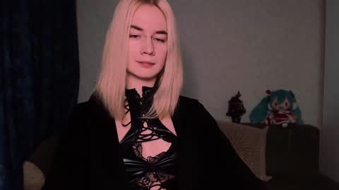 Snapshot of carinfox chatting on February 7, 4:27 am Carin online show from February 7, 4:27 am