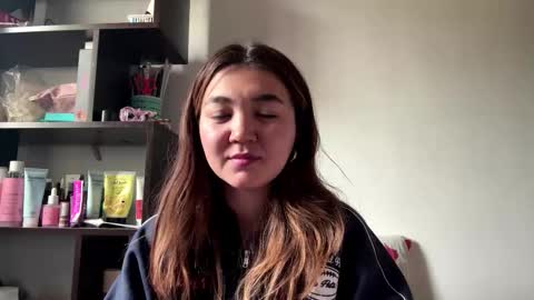 caritaschiavo online show from November 4, 6:26 am