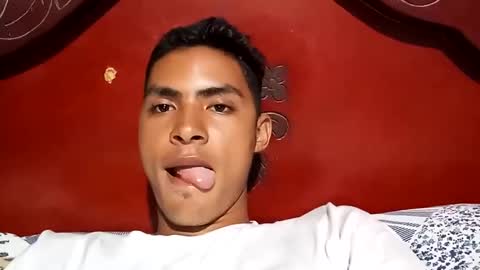 carl_angelo10 online show from September 22, 2:59 am