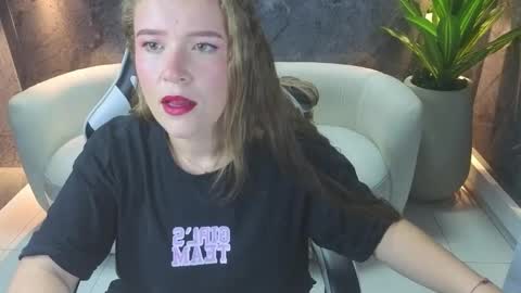 Carla  online show from October 12, 1:04 pm