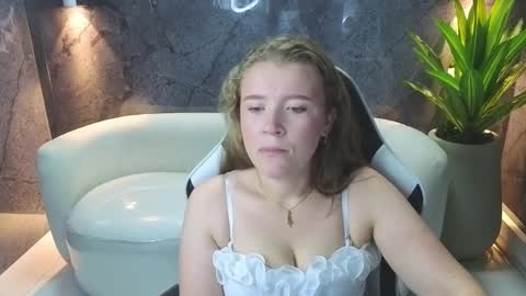 Carla  online show from October 13, 1:13 pm